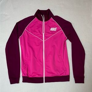 Nike fitted Lightweight Jacket size L Women’s